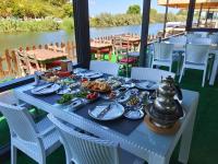 Mad på hotellet eller i nærheden