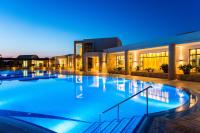 Basen w obiekcie Grand Hotel Holiday Resort lub w pobliżu