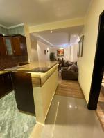 Kuchyň nebo kuchyňský kout v ubytování Furnished apartment for rent in sheikh zayed