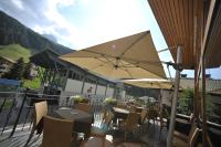 En generel udsigt til bjerge eller udsigt til bjerge taget fra hotellet