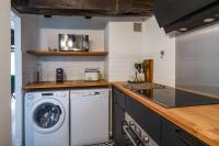 Kuchnia lub aneks kuchenny w obiekcie Appartement tout confort Vieux Tours avec parking privé 4p