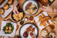 Jídlo v hotelu nebo okolí