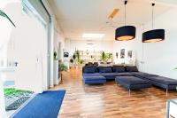 Posezení v ubytování Loft House 170qm, Central, Own Garden, Parking lot