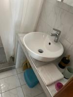 A bathroom at Ano Poli Studios 3