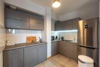Kuchyňa alebo kuchynka v ubytovaní Apartementy Plac Solny 20