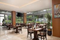 Restaurace v ubytování Ramada Plaza by Wyndham Istanbul Atakoy