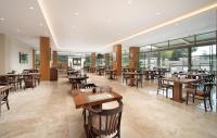 Restaurace v ubytování Ramada Plaza by Wyndham Istanbul Atakoy