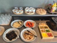 ホテルの敷地内または近くでの食事または食べ物