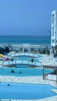 Bazén v ubytování Fanadir Bay Resort & Aqua Escape nebo v jeho okolí