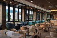 En restaurant eller et andet spisested på Laska Hotel & Resort Ciletuh