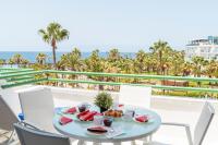 A balcony or terrace at Apartment in beachfront complex in El Duque area, Costa Adeje