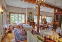 Гостиная зона в Rockwell Falls Inn and Wine Bar