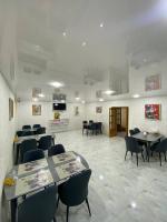 Khu vực ghế ngồi tại Art Garden Hotel