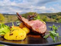 Jídlo v hotelu nebo okolí