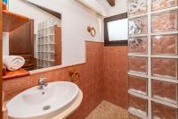 A bathroom at Villa La Casita by Sealand Villas