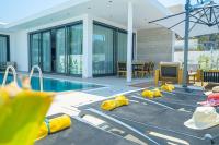 Bazén v ubytování Villa Romeo With Private Pool nebo v jeho okolí