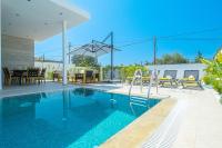 Bazén v ubytování Villa Romeo With Private Pool nebo v jeho okolí
