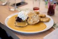 Jídlo v hotelu nebo okolí