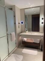 Koupelna v ubytování 1 Bedroom apartment suite Address beach marassi