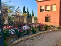 A garden outside La Almedina: Palacio de Foronda