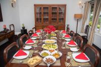 Jídlo v hotelu nebo okolí