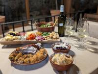 Jídlo v rezortu nebo okolí