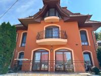 Budynek, w którym mieści się apartament
