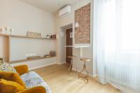 A seating area at Raffinato e stylish monolocale milanese