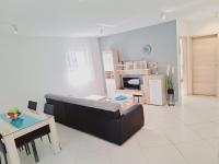 Kuchyňa alebo kuchynka v ubytovaní Enelani Apartments
