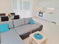 Kuchyňa alebo kuchynka v ubytovaní Enelani Apartments