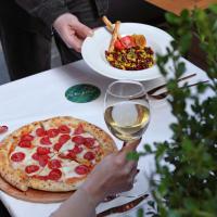 Φαγητό σε αυτό το ξενοδοχείο ή κάπου εκεί κοντά