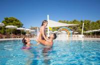 Bazén v ubytování Bluesun Holiday Village Bonaca - Full Board Plus nebo v jeho okolí