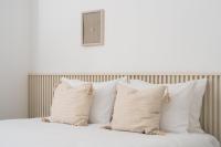 Nathan's Suites On The Beachにあるベッド