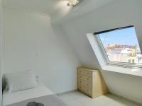 Postel nebo postele na pokoji v ubytování KYMA Apartments - Athens Acropolis 15