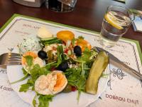 Jedlo v ubytovaní bed & breakfast alebo blízkom okolí