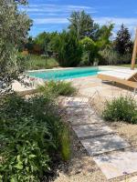 Basen w obiekcie House in Pezinok with swimming pool, Bratislava lub w pobliżu