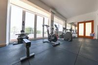 Fitness centrum a/nebo fitness zařízení v ubytování Hotel Ibiza Playa