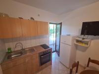 Kuchyňa alebo kuchynka v ubytovaní Apartments by the sea Dobropoljana, Pasman - 8198