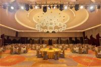Ein Restaurant oder anderes Speiselokal in der Unterkunft Zenith Suites Cameron 