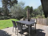 Zahrada ubytování Three-Bedroom Holiday home in Rødby 28