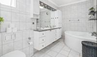 Půdorys ubytování House - Villa with garden and Hot Tub, 2 min from Reykjavík