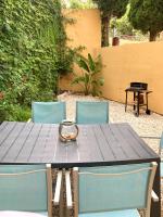 A garden outside Casa Jazmín Fuentes de Almuñecar