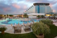 Bazén v ubytovaní Hotel Olympia Sky alebo v jeho blízkosti