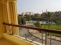 Balkón nebo terasa v ubytování 3BR Cosy Apartment near 5A, New Cairo Families Only