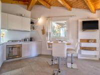 Kuchyňa alebo kuchynka v ubytovaní Holiday Home Shardana by Interhome