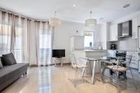 Kuchyňa alebo kuchynka v ubytovaní Apartamentos Sonido de Mar