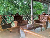 En balkon eller terrasse på Birding Cottage Tangkoko