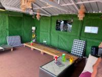 TV a/nebo společenská místnost v ubytování The Green Valley Resort Kanatal