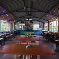 En restaurant eller et andet spisested på Farmers Son CampingGround