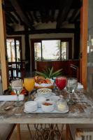 Jídlo v hotelu nebo okolí